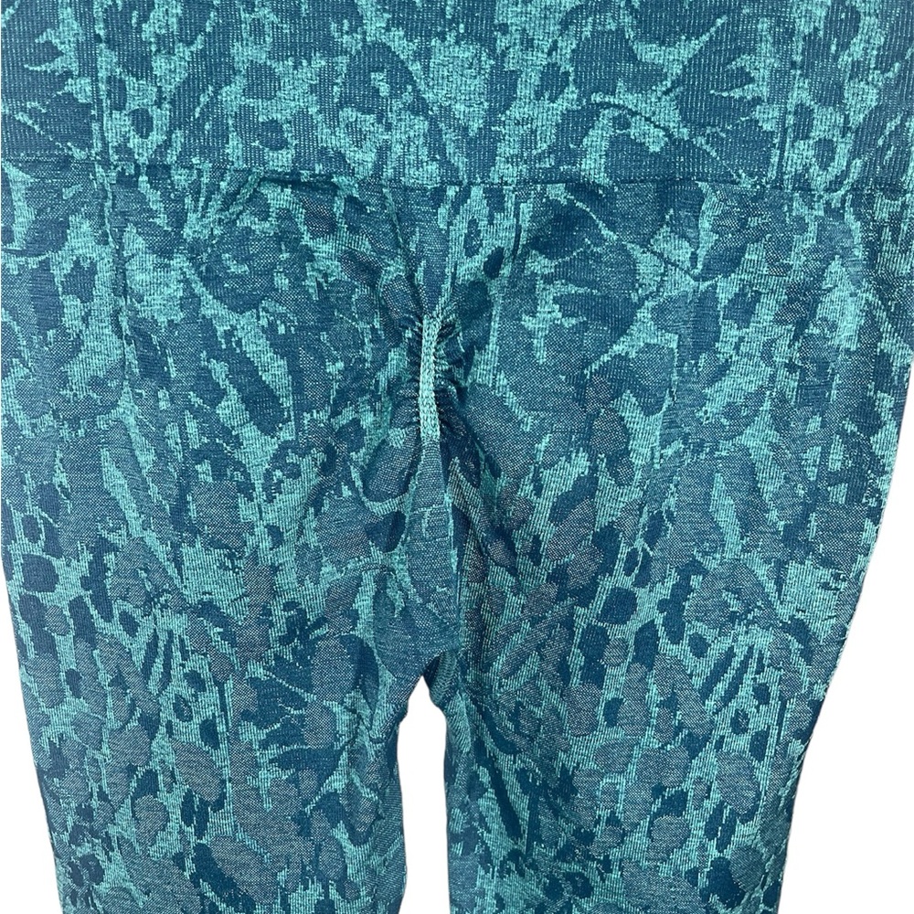 Gymshark Adapt Animal Seamless Leggings - Picture 4 of 6